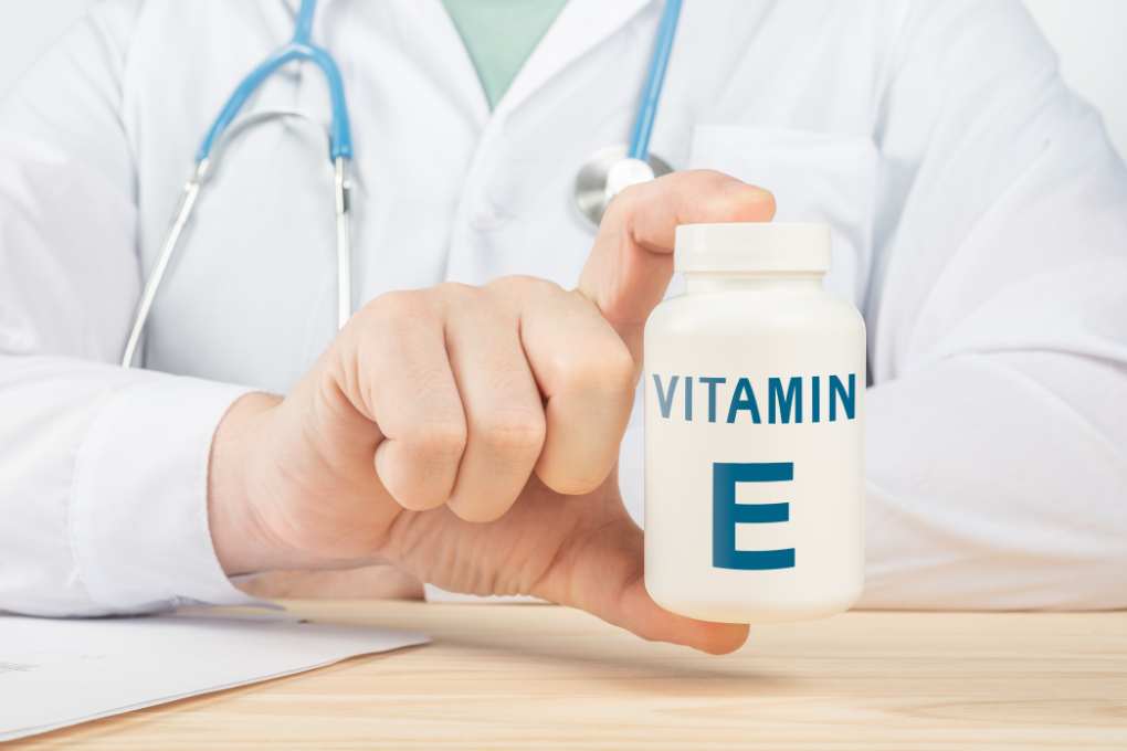 The Amazing Benefits of Vitamin E for Strong and Shiny Locks